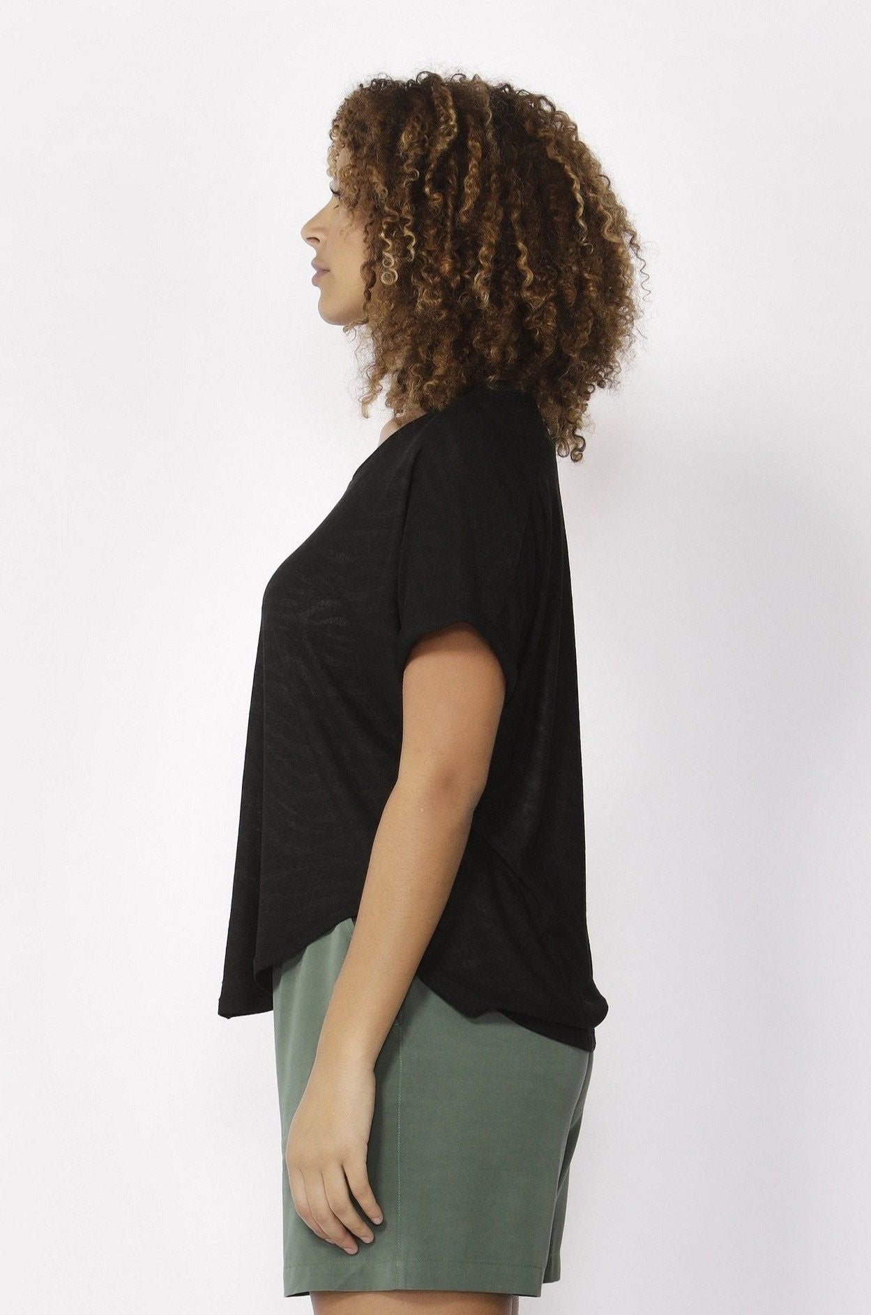 Betty Basics Adelaide Tee in Black - Hey Sara