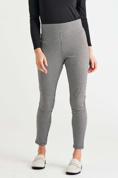 Betty Basics Houndstooth Ponte Legging in Black Houndstooth - Hey Sara