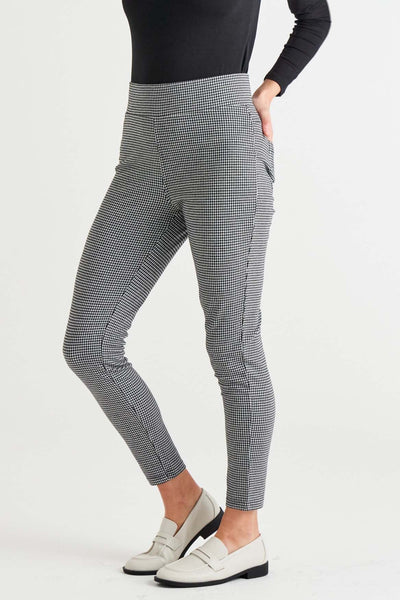 Betty Basics Houndstooth Ponte Legging in Black Houndstooth - Hey Sara