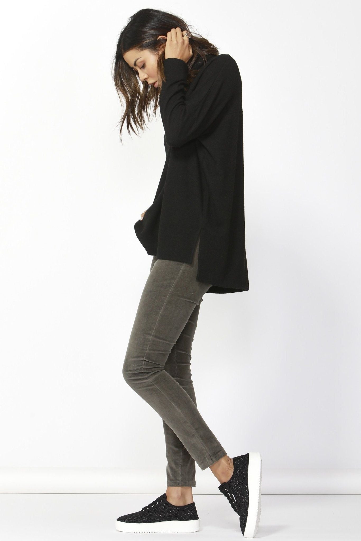 Betty Basics Ivo Cosy Pullover in Black - Hey Sara