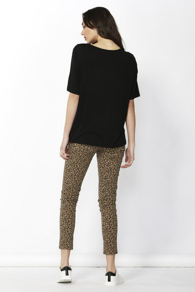 Betty Basics Los Angeles Tee in Black - Hey Sara