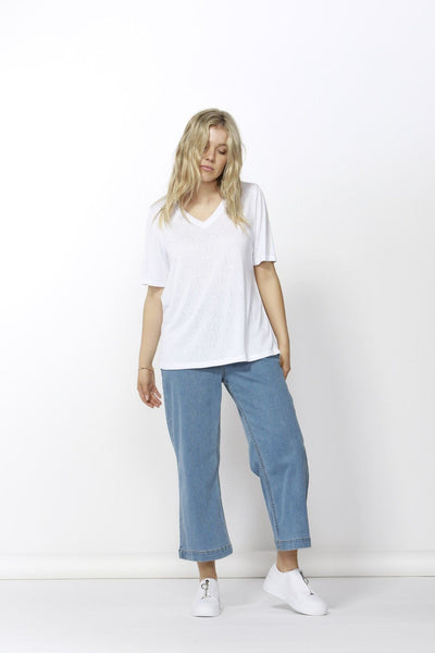 Betty Basics Messina V-Neck Tee in White - Hey Sara