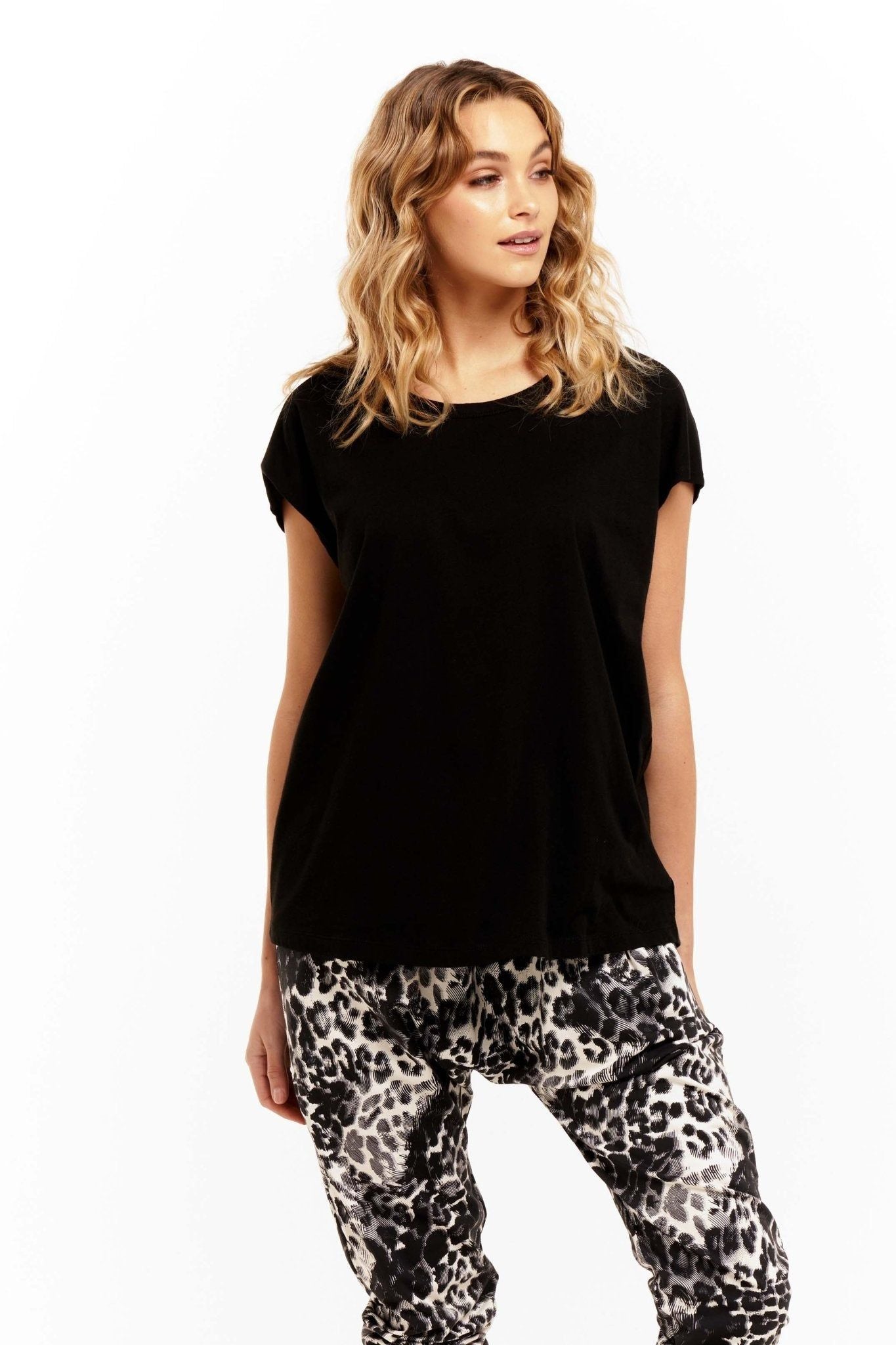 Betty Basics Tyra Top in Black - Hey Sara