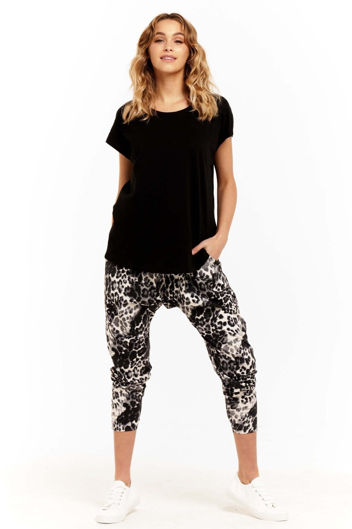 Betty Basics Tyra Top in Black - Hey Sara
