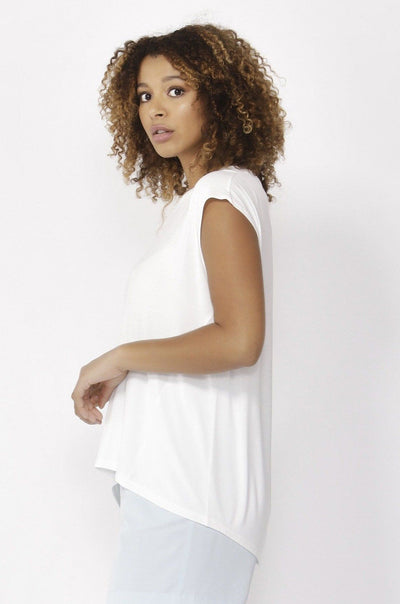 Betty Basics Zadar Tee in White - Hey Sara